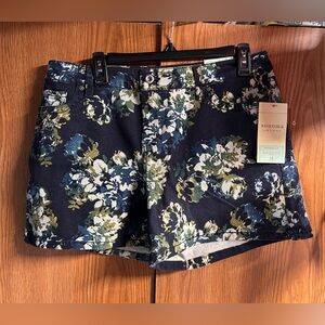 NWT women’s Sonoma shorts size 12
